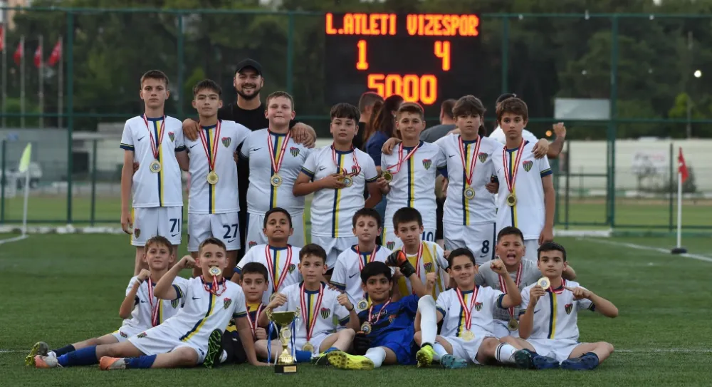 Kırklareli U-12 ligi şampiyonu VİZESPOR